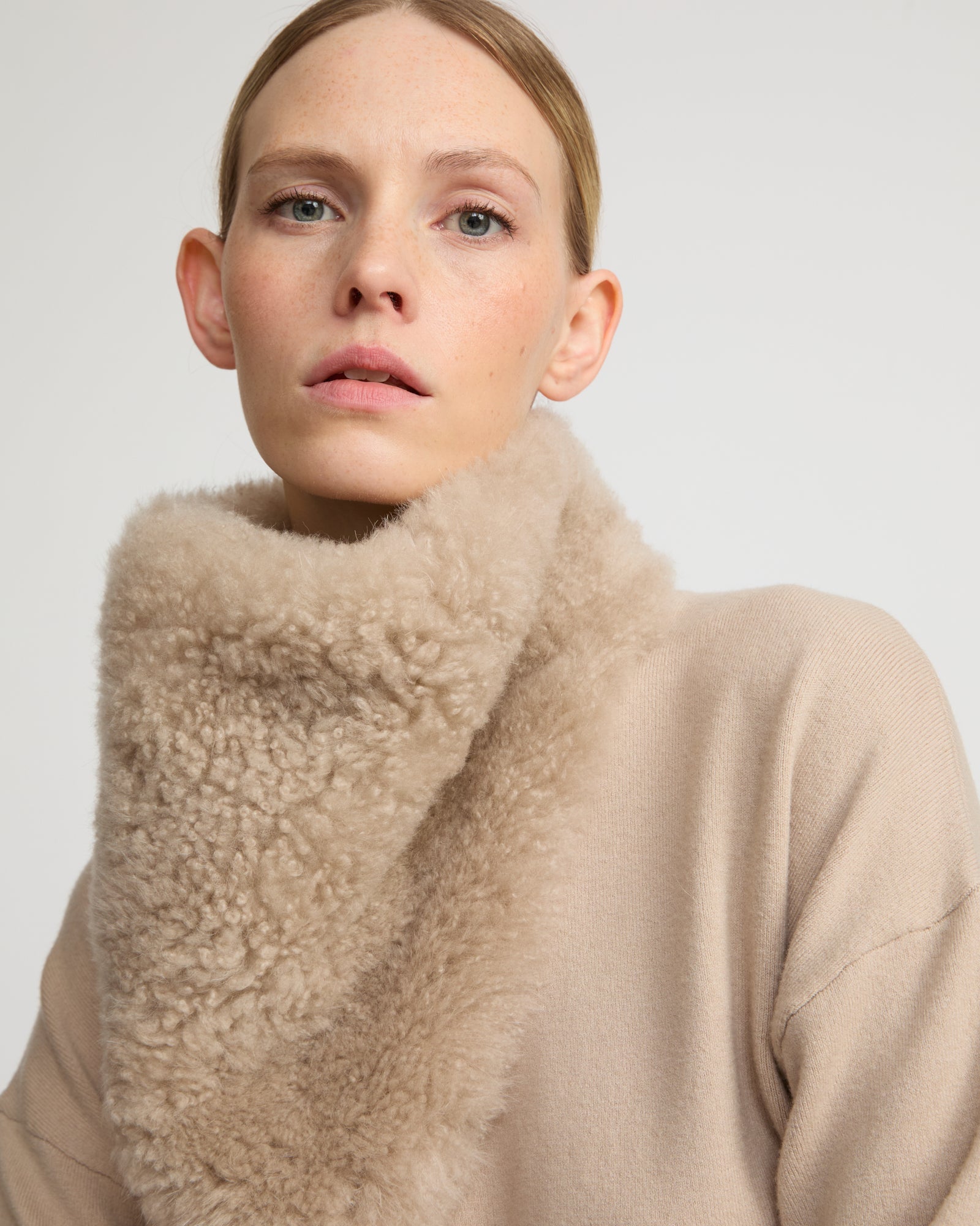 Women's scarves and shawls – Yves Salomon