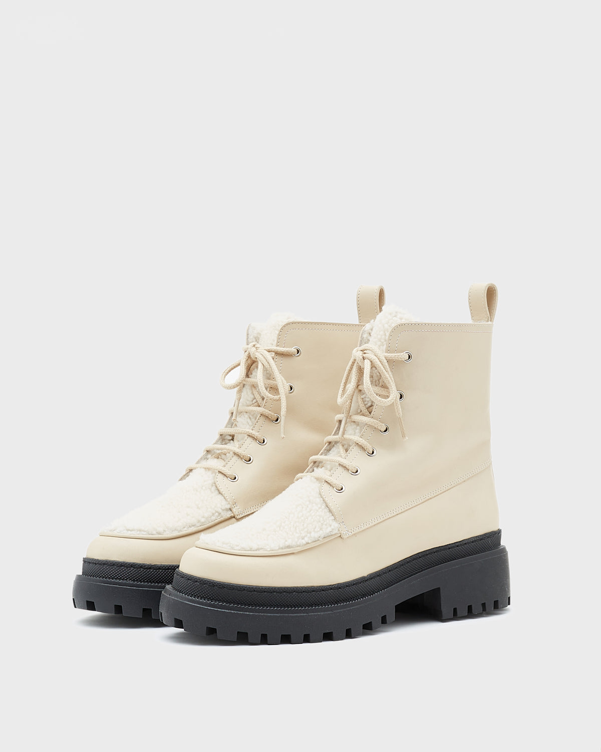 bottines en cuir blanc Yves Salomon