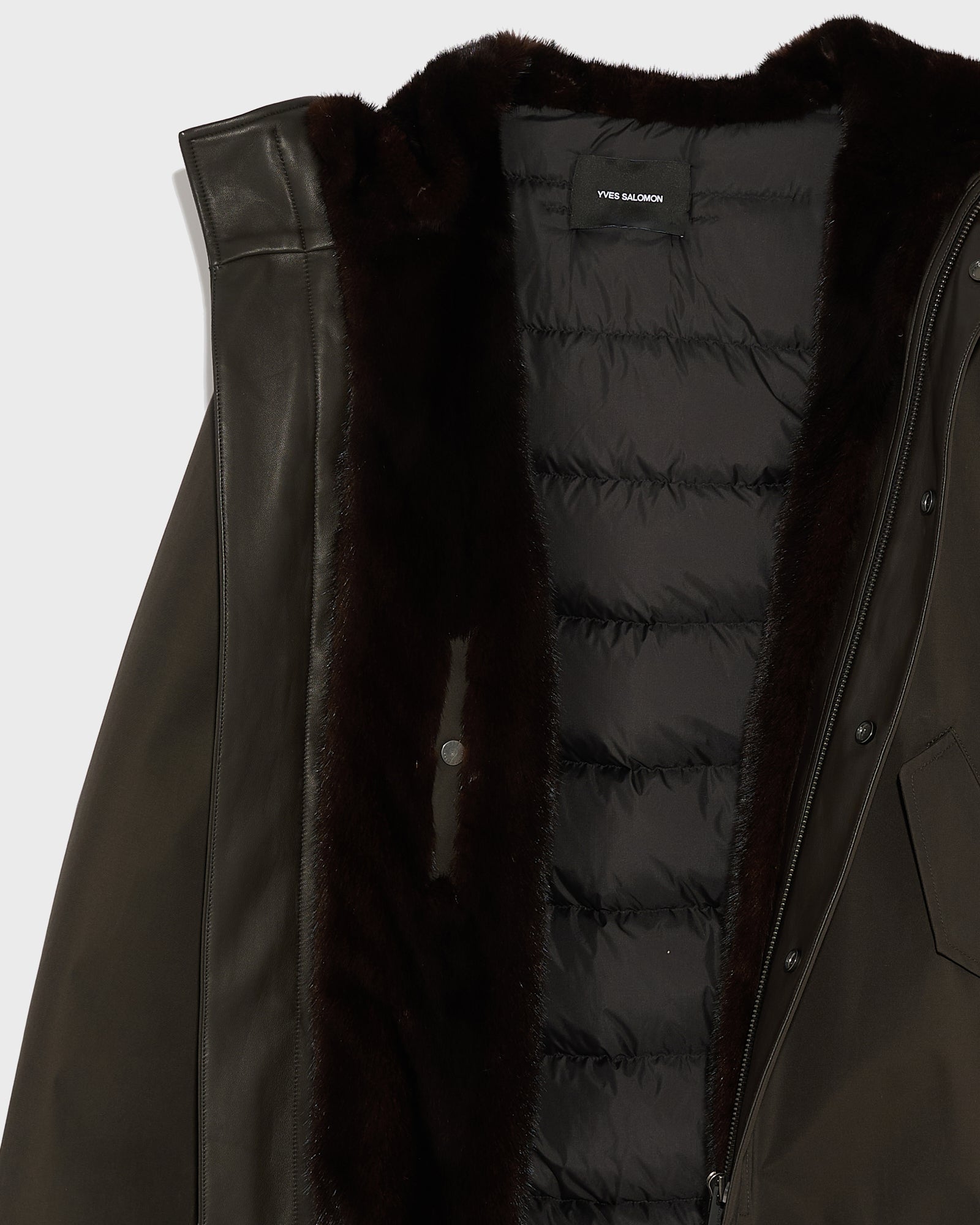 parka-fittee-en-gabardine-technique-et-vison-brown-24wuv01375a34xb2677 -Yves Salomon
