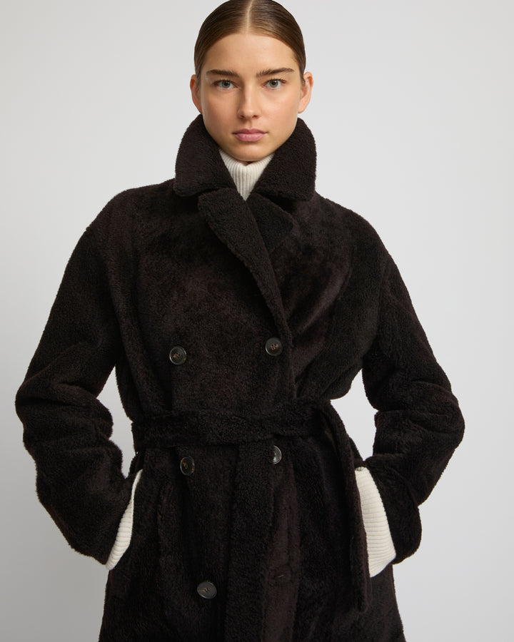 Manteau à double boutonnage en peau lainée agneau façon astrakan -Yves Salomon