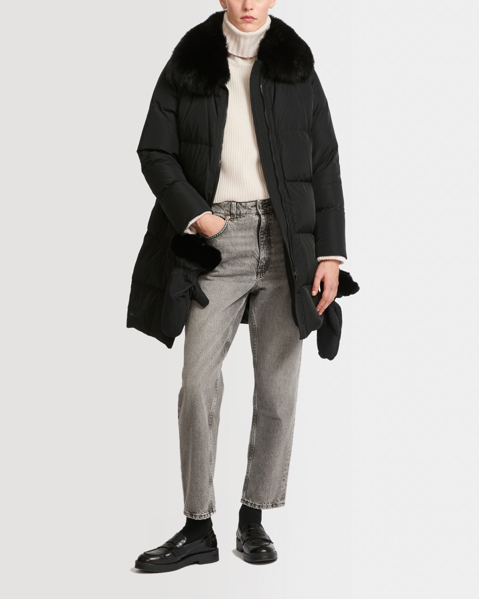 Doudoune longue ceinturée avec col amovible en fourrure noir