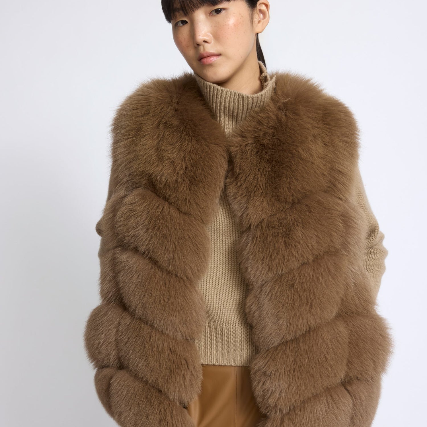 Gilet sans manches en fourrure de renard - Yves Salomon - Nouvelle collection Automne Hiver
