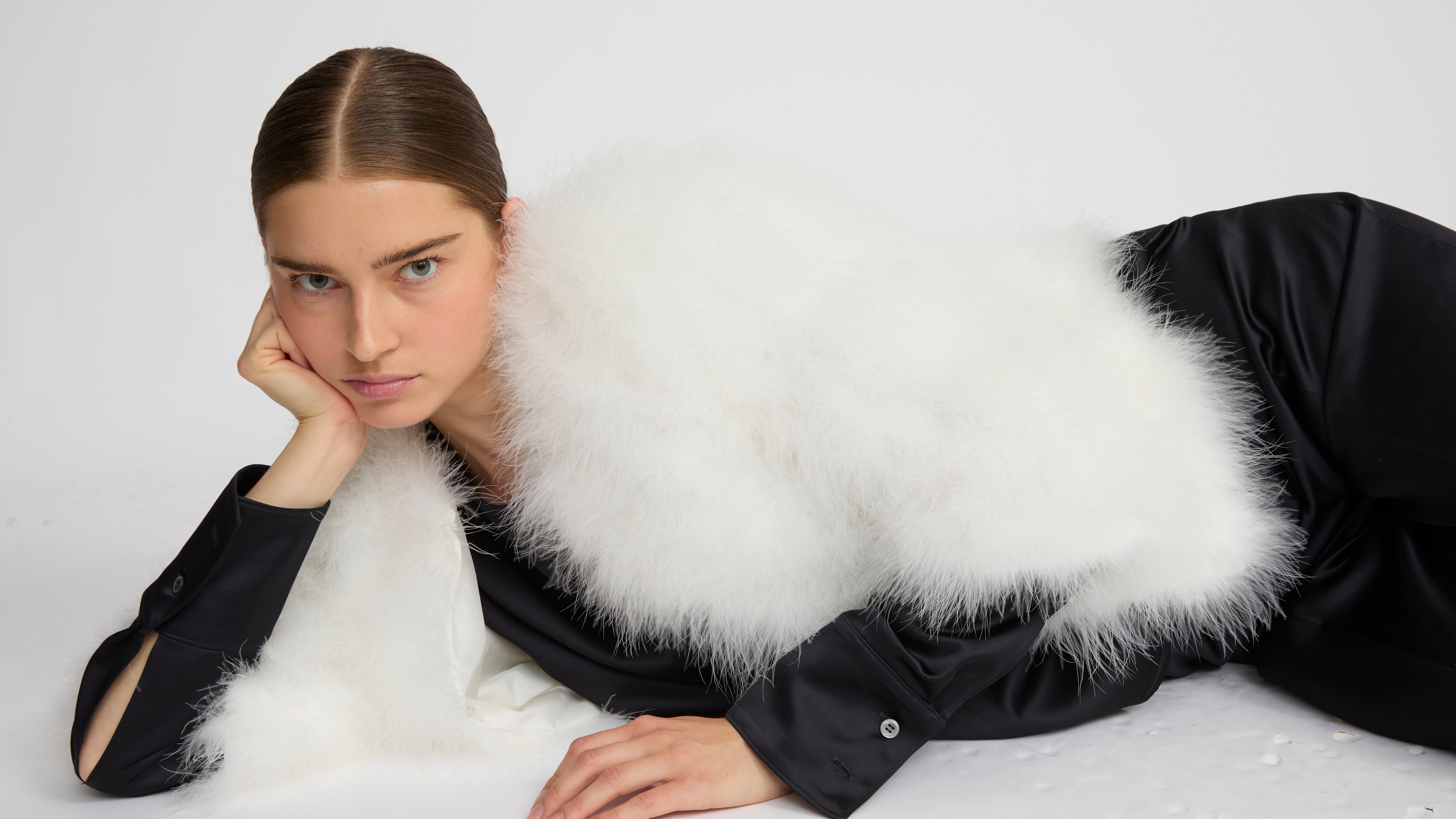 アパルトモン購入 イヴサロモン 24AW フェザーケープジャケット / ベスト アパルトモン購入 イヴサロモン 24AW フェザーケープジャケット / ベスト