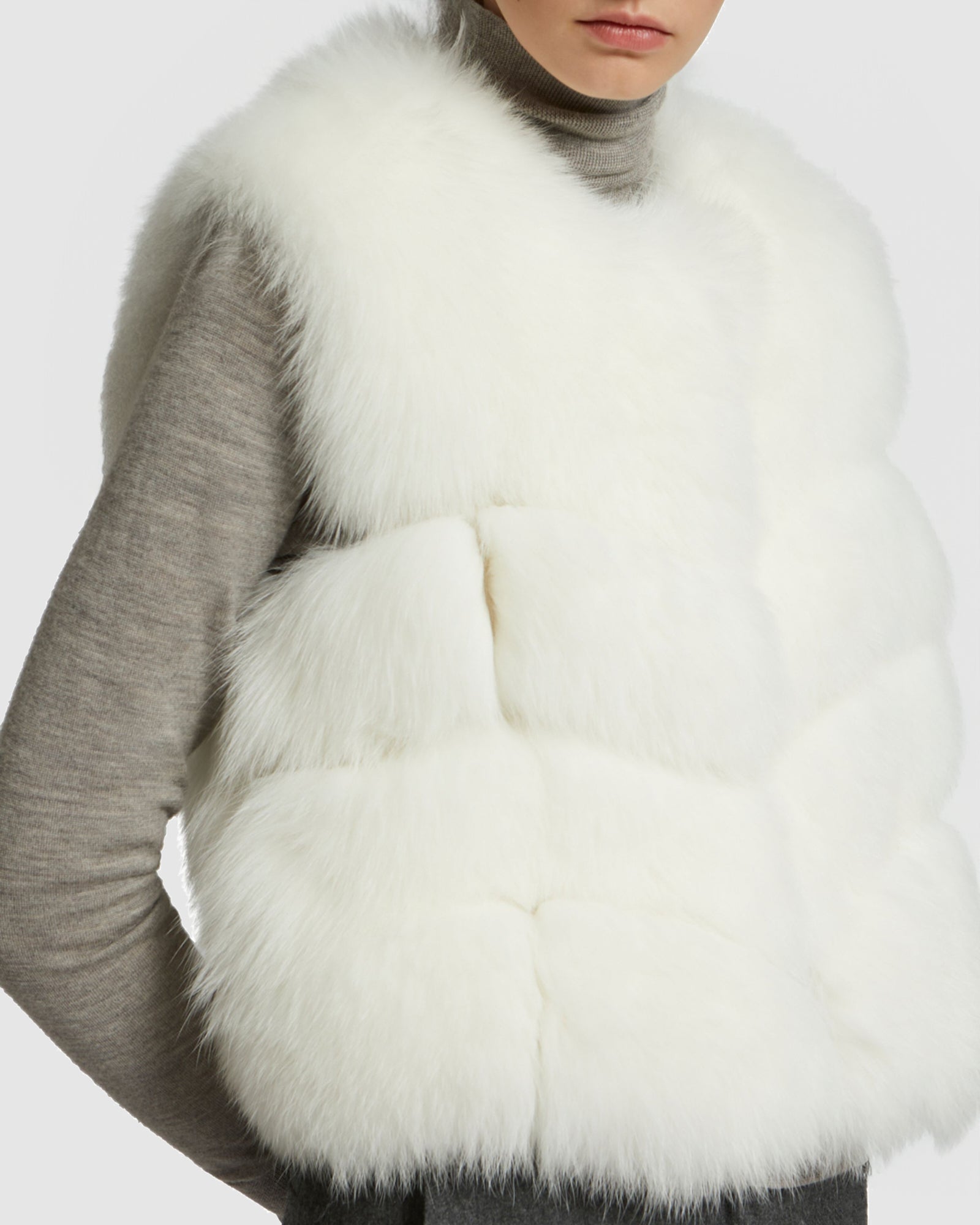 Short gilet in fox fur - white - Yves Salomon