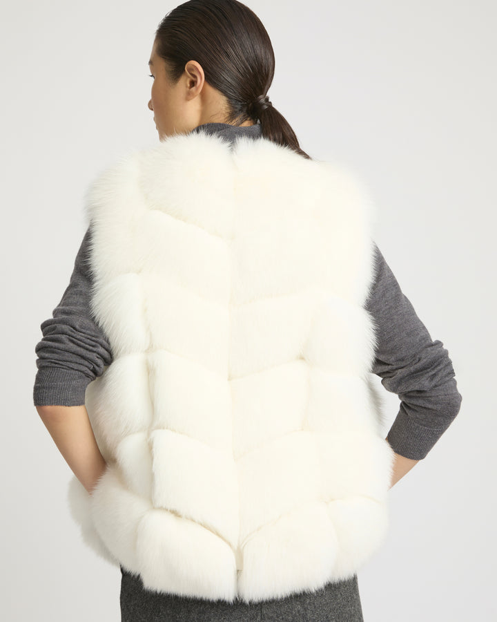 SLEEVELESS BURGUNDY FOX GILET
