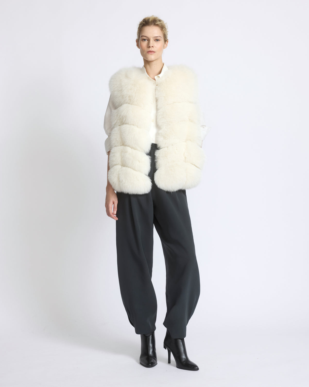 Gilet sans manches en fourrure de renard - Yves Salomon - Nouvelle collection Automne Hiver