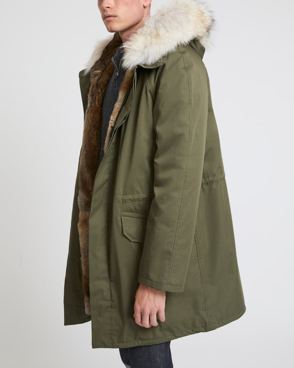 Parka iconique longue en coton technique avec fourrure de coyote et lapin