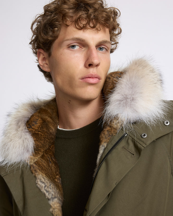 Parka iconique longue en coton technique avec fourrure de coyote et lapin - Yves Salomon - Nouvelle collection Automne Hiver