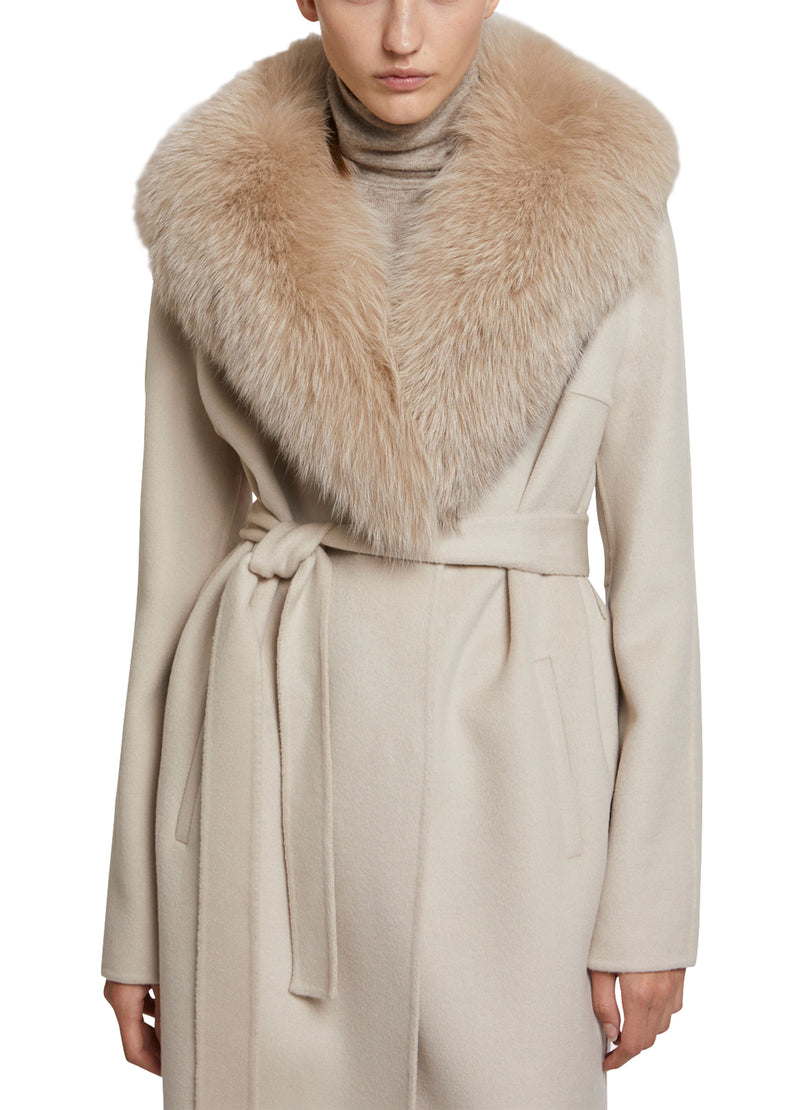 Manteau long en lainage cachemire et col en fourrure de renard
