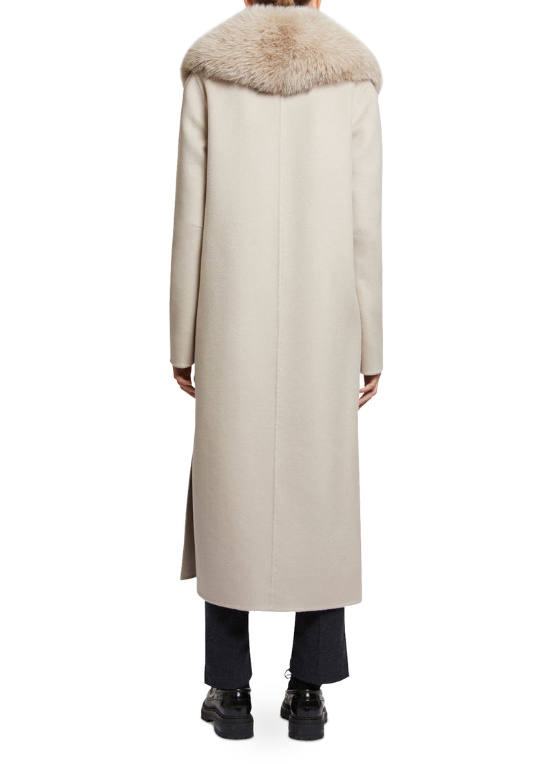 Manteau long en lainage cachemire et col en fourrure de renard
