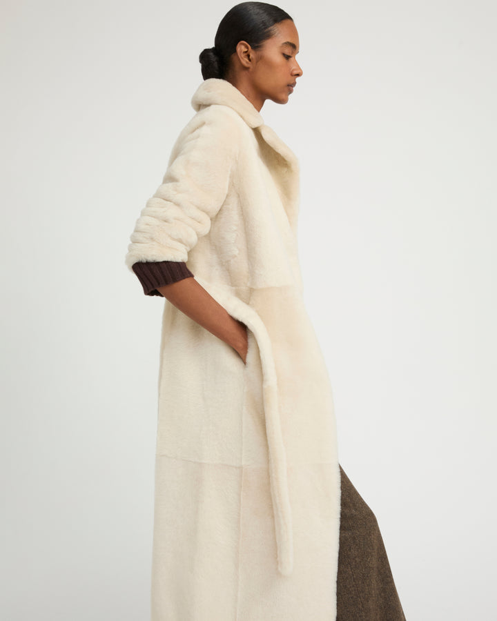 Manteau long ceinturé en peau lainée réversible -Yves Salomon