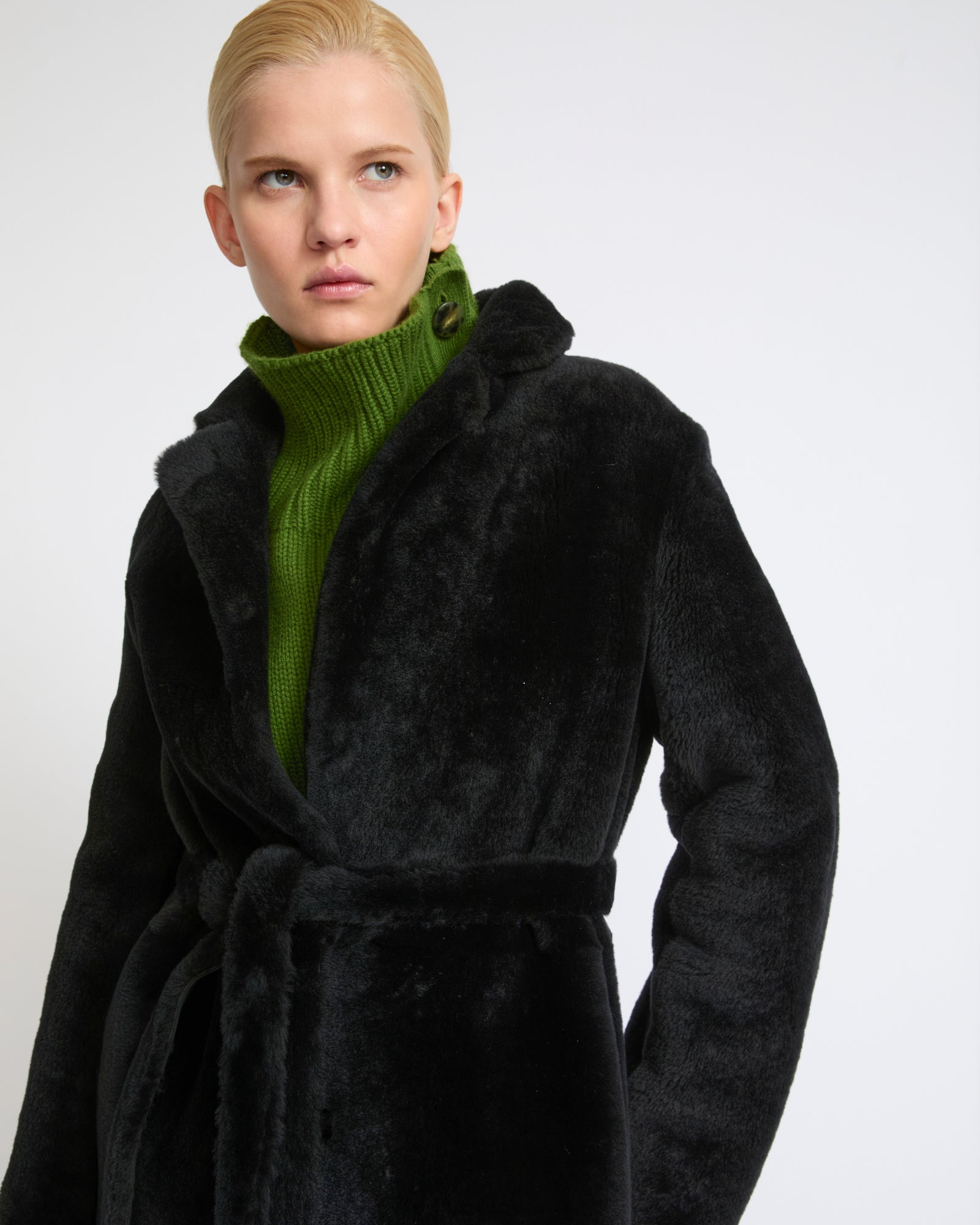Manteau long réversible en peau lainée d'agneau- Yves Salomon - Nouvelle collection Automne Hiver