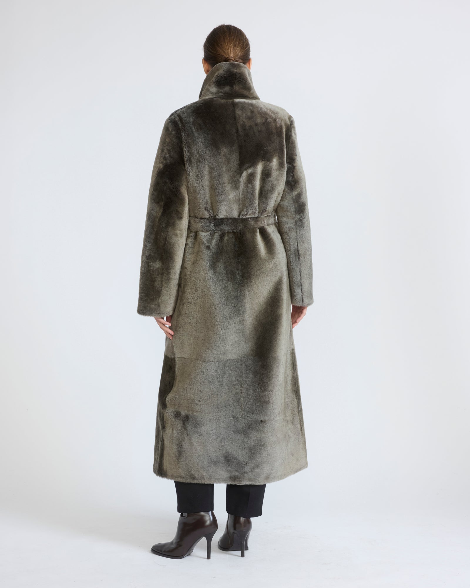 Manteau long réversible en peau lainée d'agneau