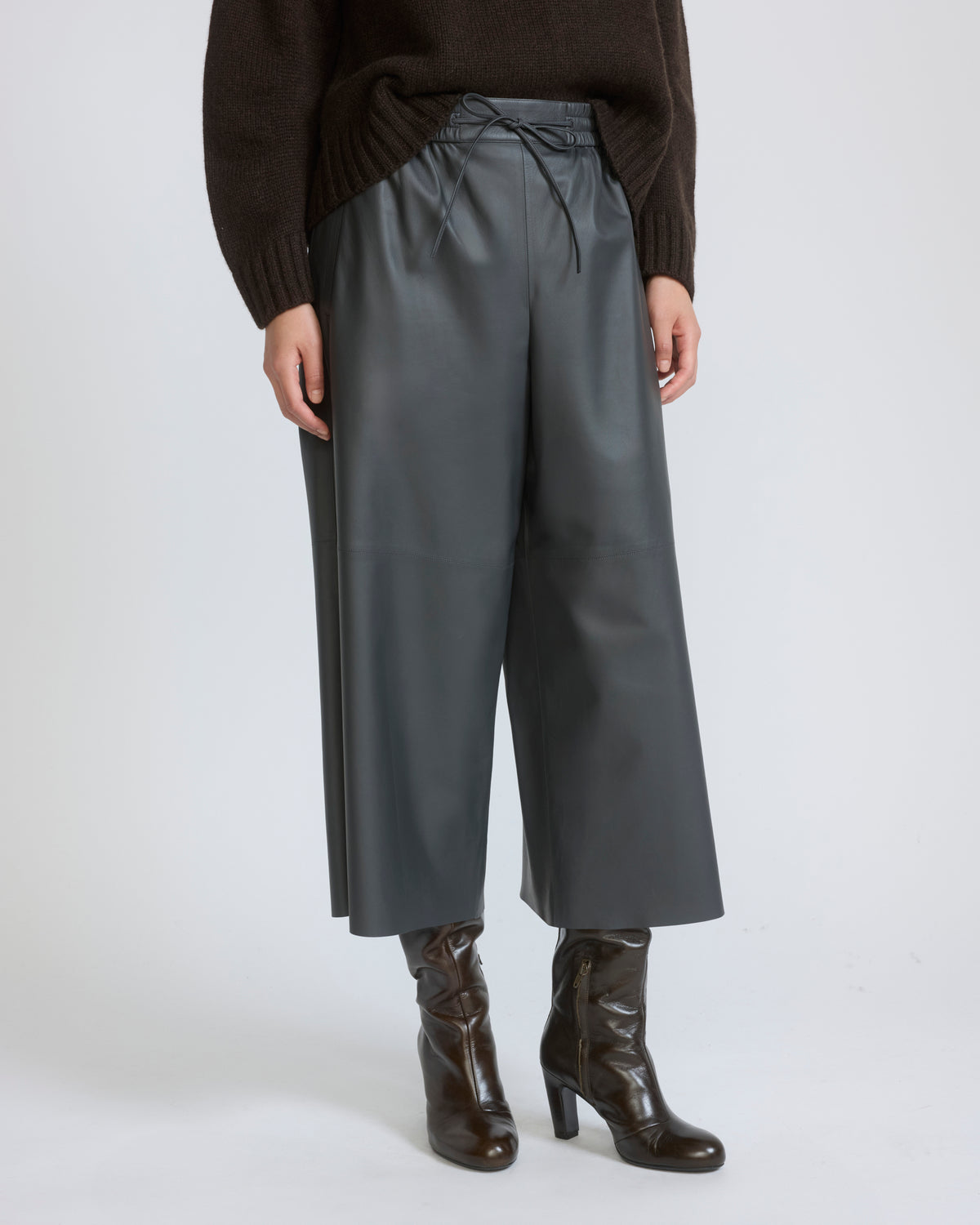 Jupe culotte en cuir d'agneau fin