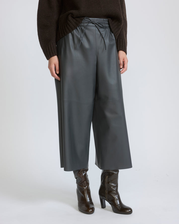Jupe culotte en cuir d'agneau fin