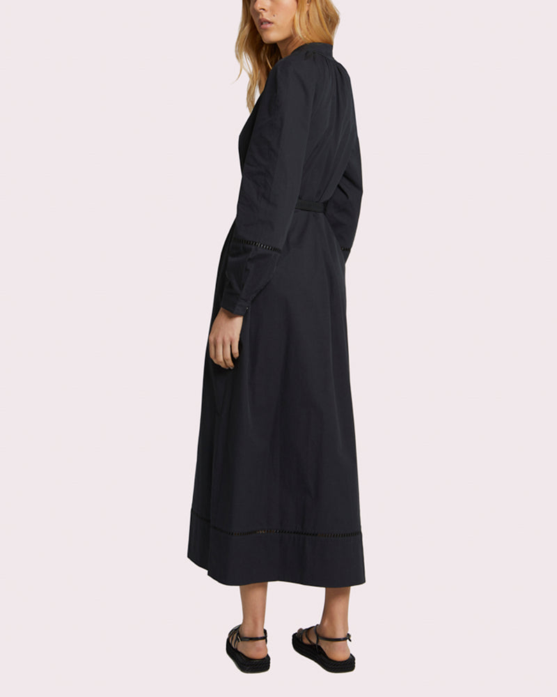 Robe fluide ceinturée en coton avec broderie de cuir