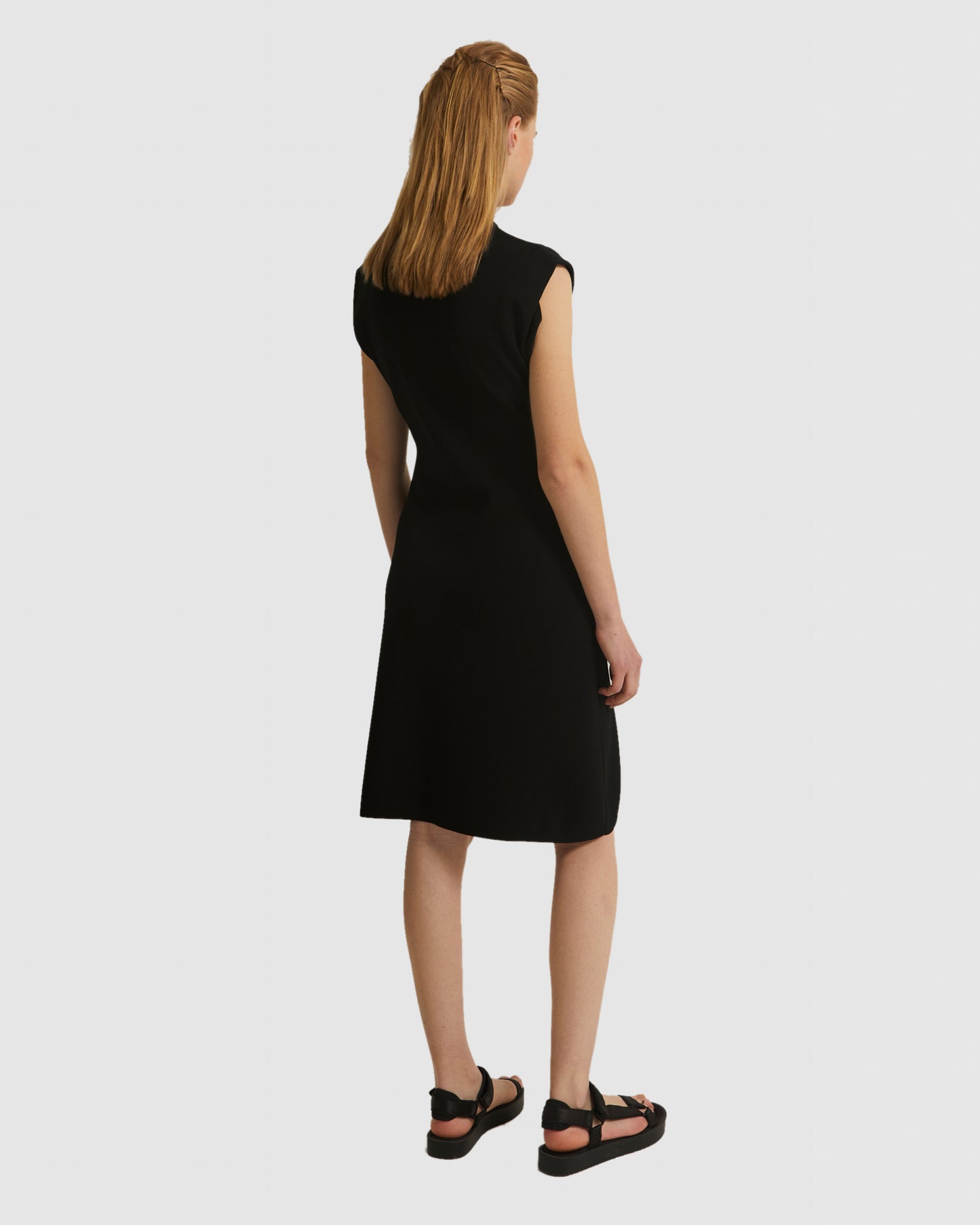 Sleeveless stretch knit mini dress - black