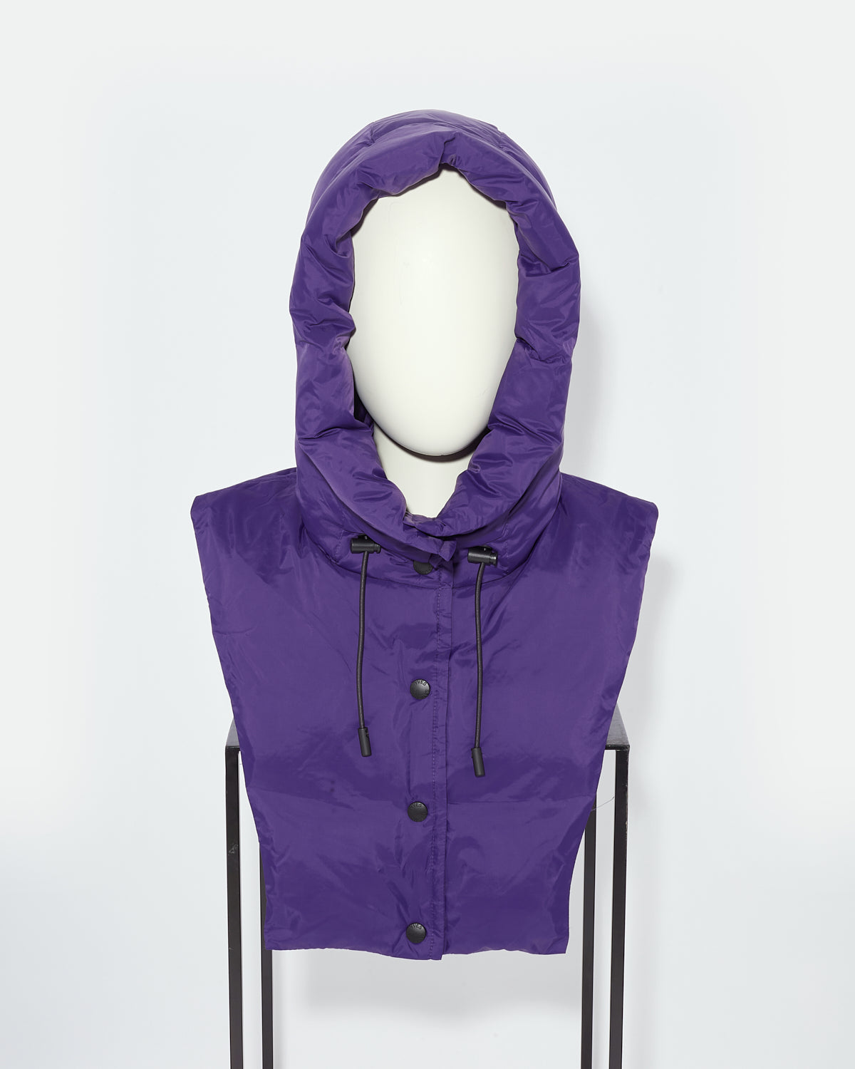 Padded hood bib in water-repellent technical fabric