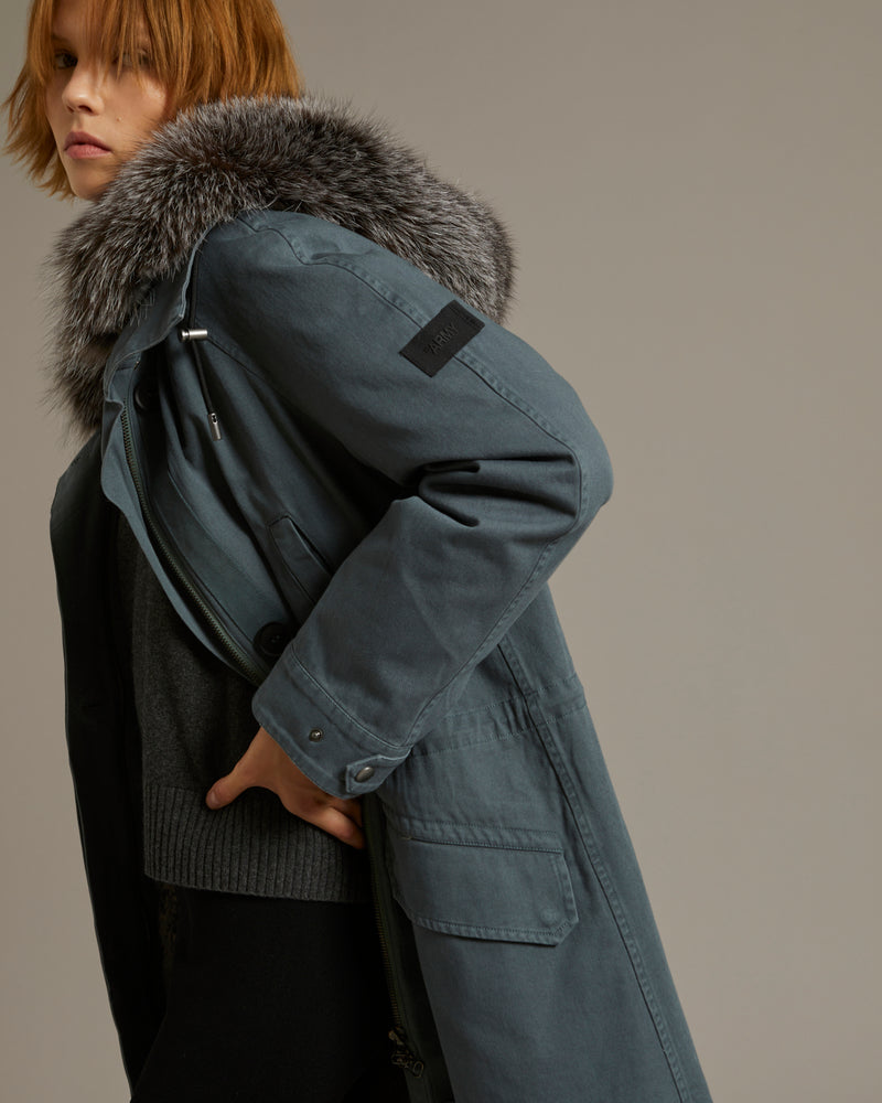 Parka longue en gabardine de coton avec fourrure de renard et lapin
