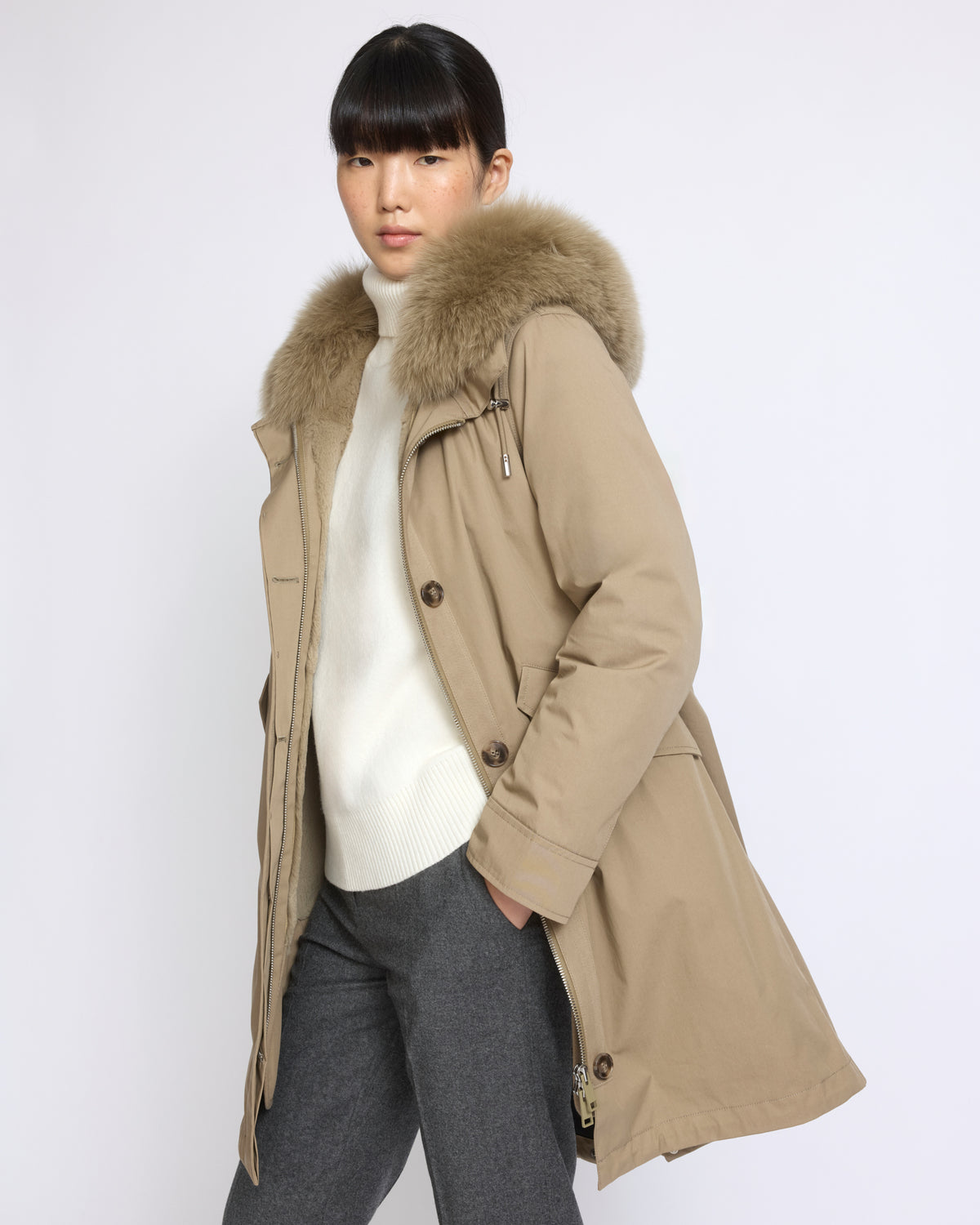 Parka iconique longue en coton mélangé imperméable avec fourrure de renard et lapin - Yves Salomon - Nouvelle collection Automne Hiver
