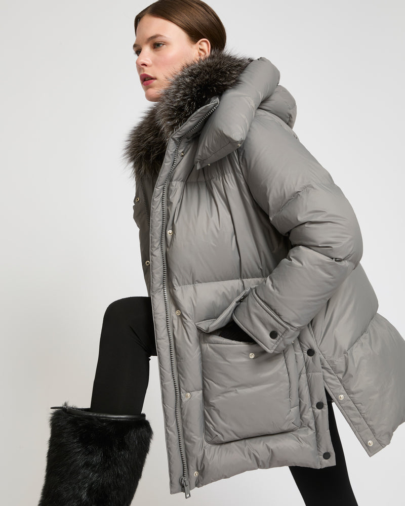 Down coat trimmed with triple fox fur outlet