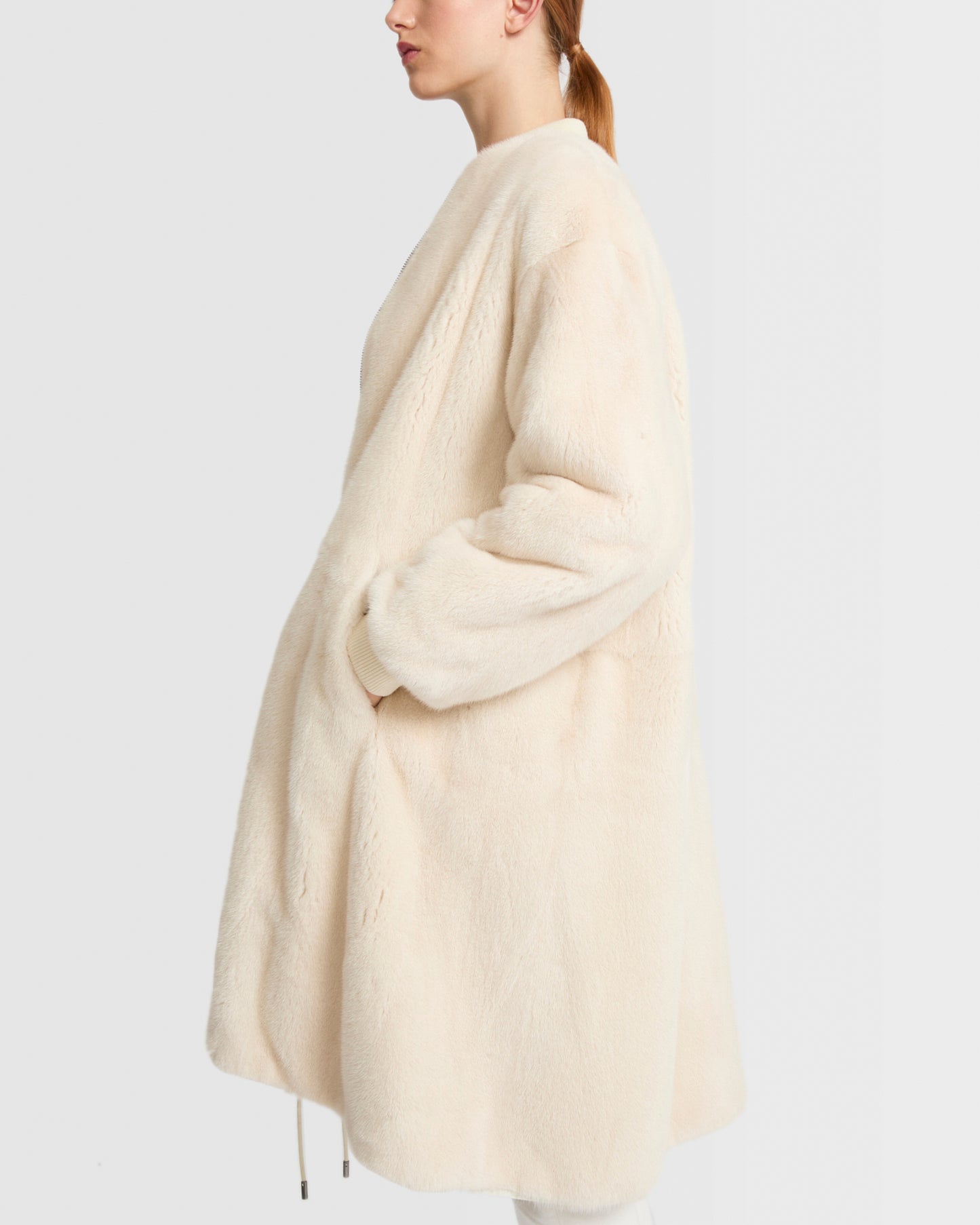 bomber-reversible-en-tissu-technique-deperlant-et-vison-a-poils-longs-blanc-22wfm04700a22xb3009 -Yves Salomon
