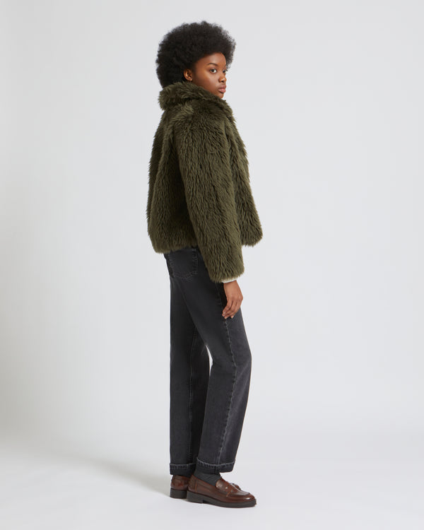 Veste en laine tissée long poil naturelle