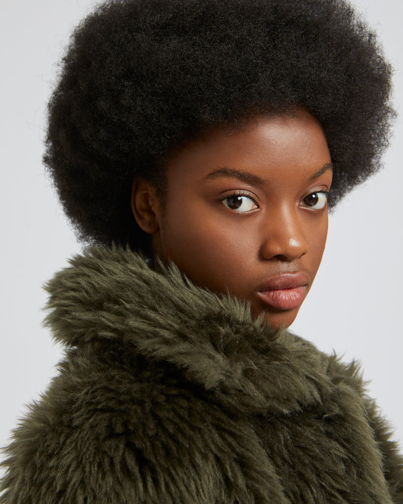 Veste en laine tissée long poil naturelle