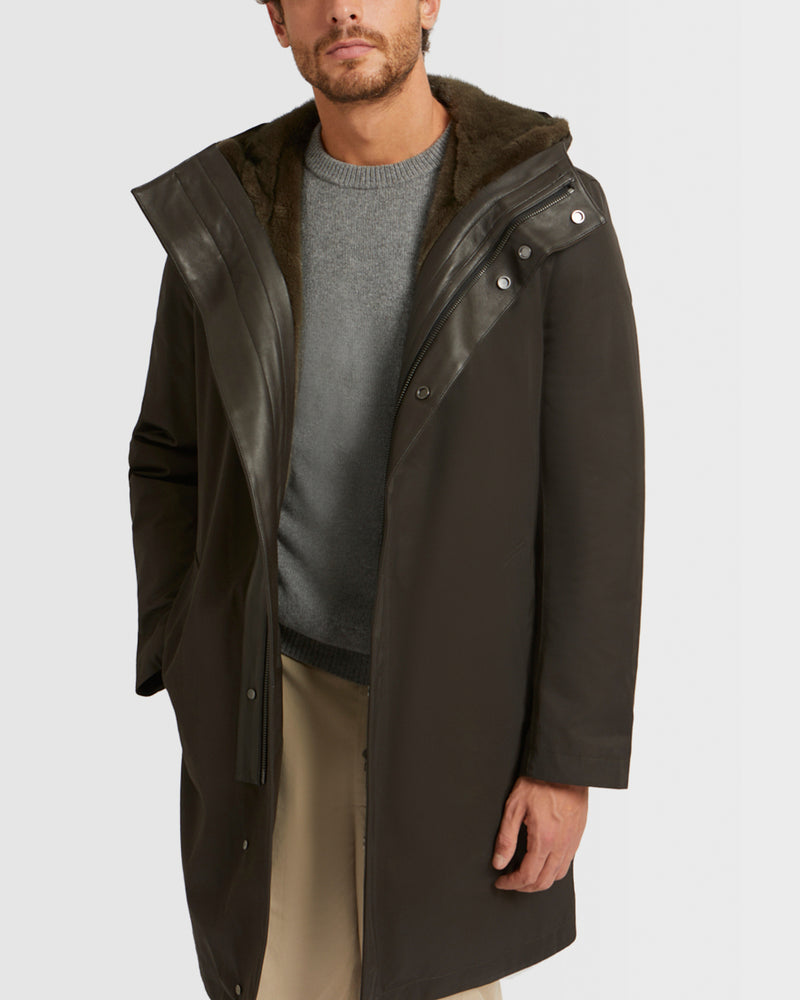 Manteau à capuche en gabardine imperméable et fourrure de vison