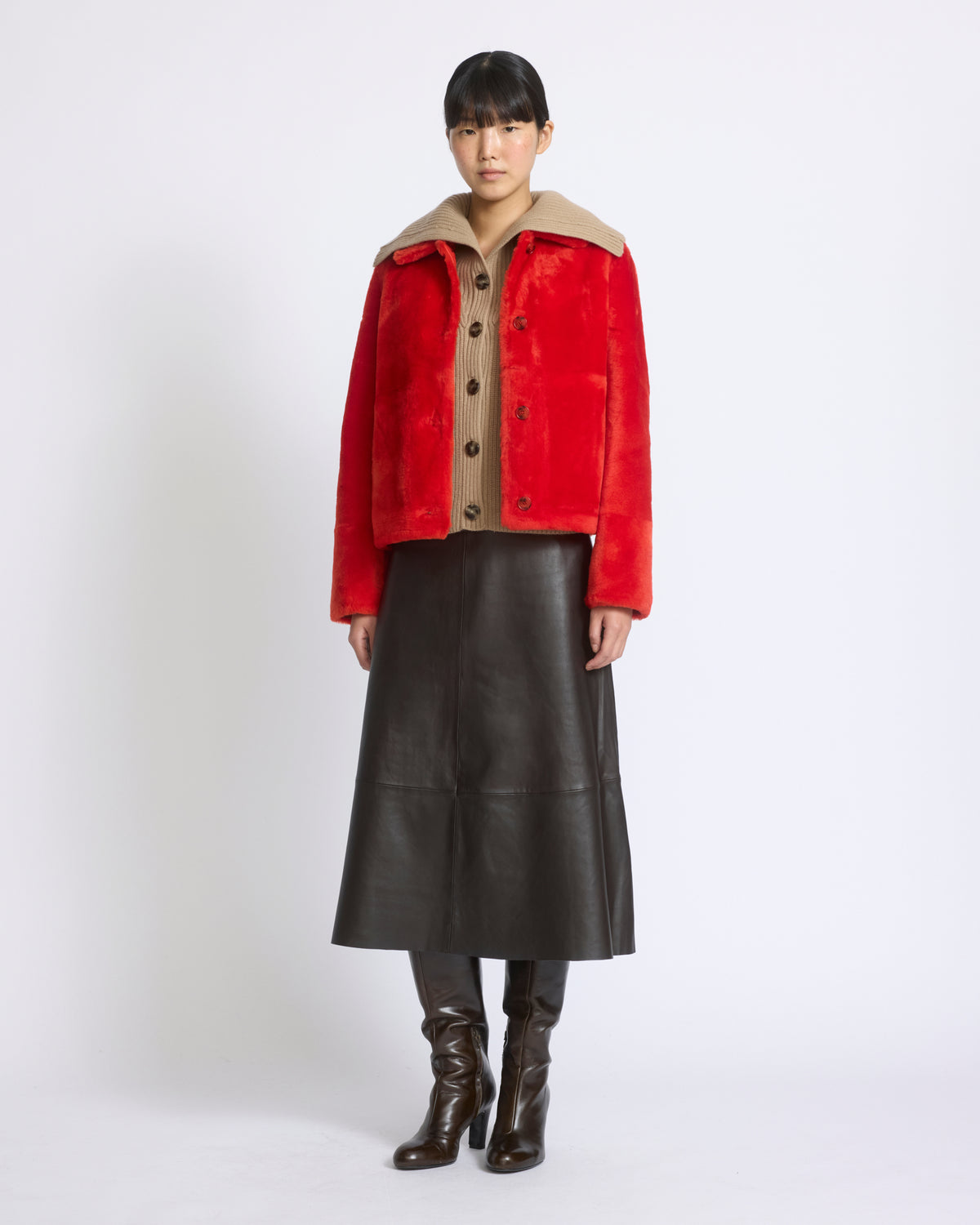 Veste courte en peau lainée d'agneau mérinos - Yves Salomon - Nouvelle collection Automne Hiver