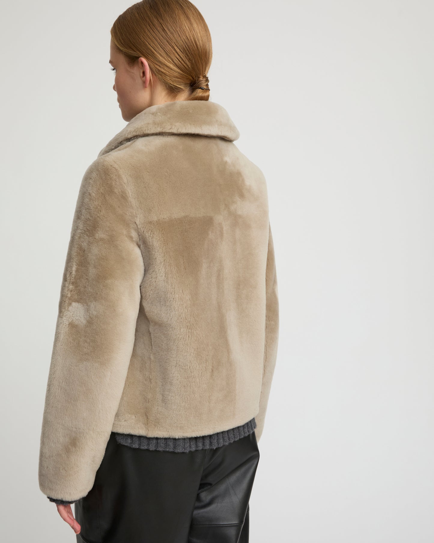 Short reversible jacket in merino lambskin