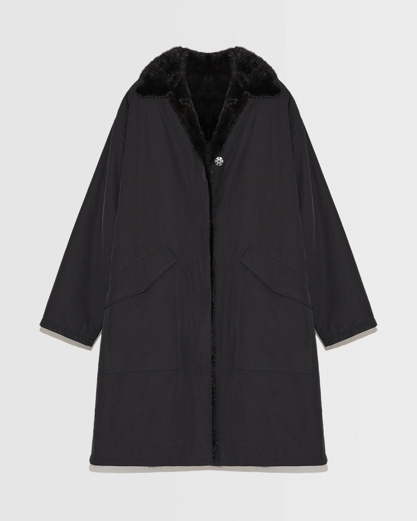 manteau-col-chemise-en-tissu-technique-reversible-en-fourrure-de-vison-noir-22wfm04601a22xc99 -Yves Salomon