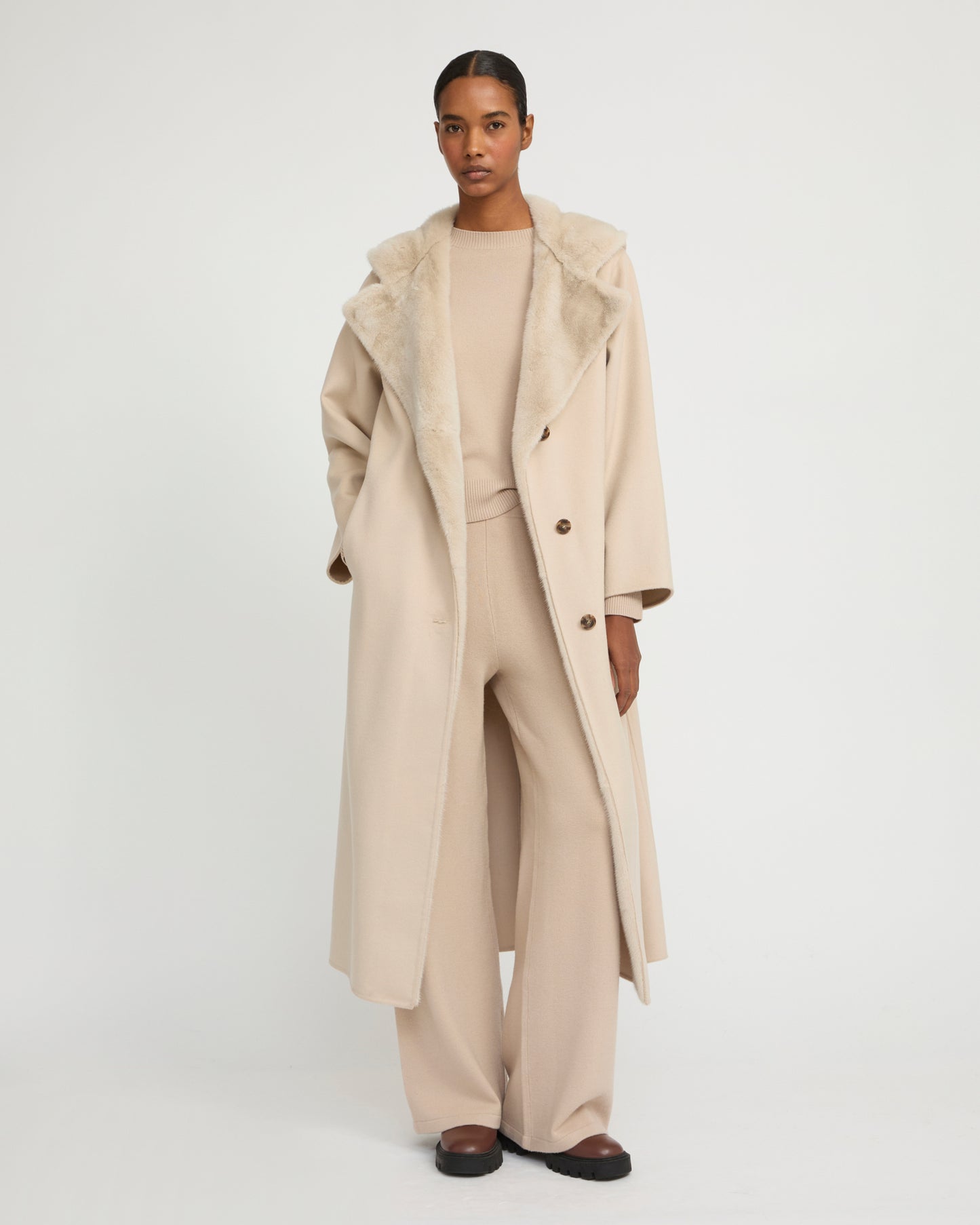 Long double face cashmere wool coat with Mink fur