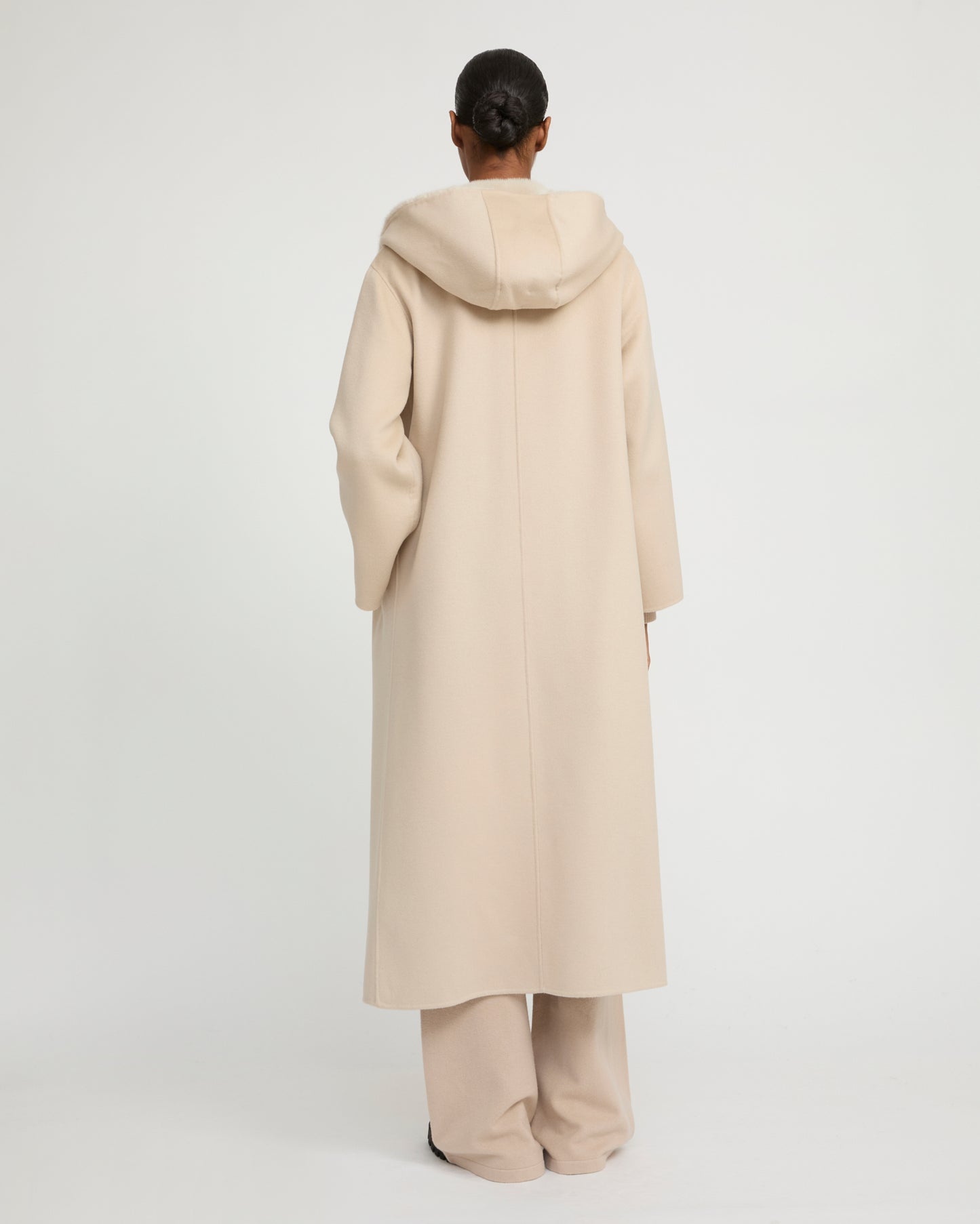 Long double face cashmere wool coat with Mink fur