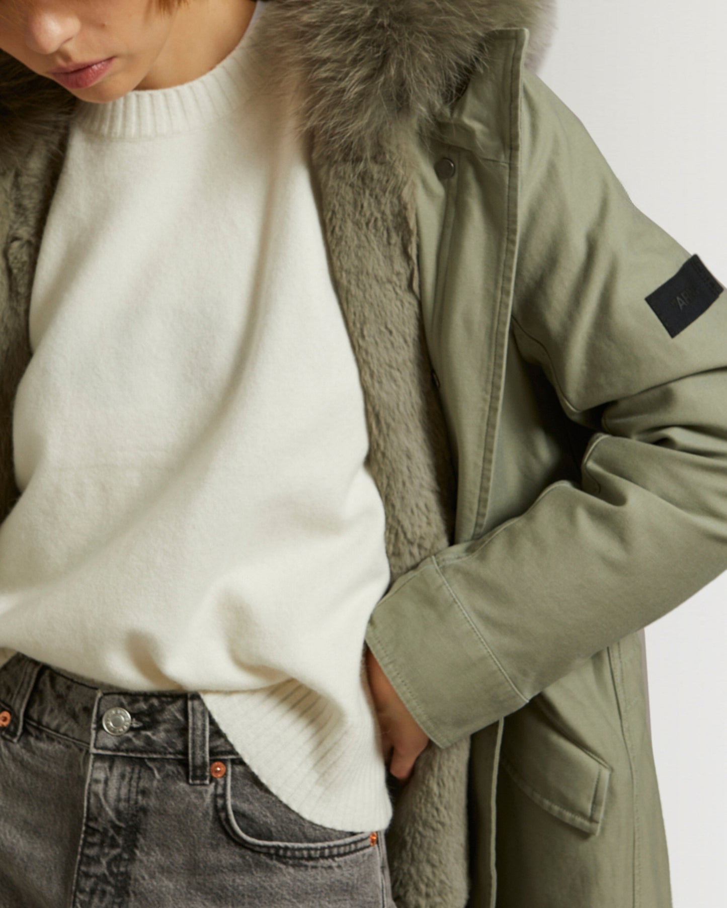 Soldes d'hiver  - Yves Salomon -Parka longue en coton avec lapin et fourrure de renard