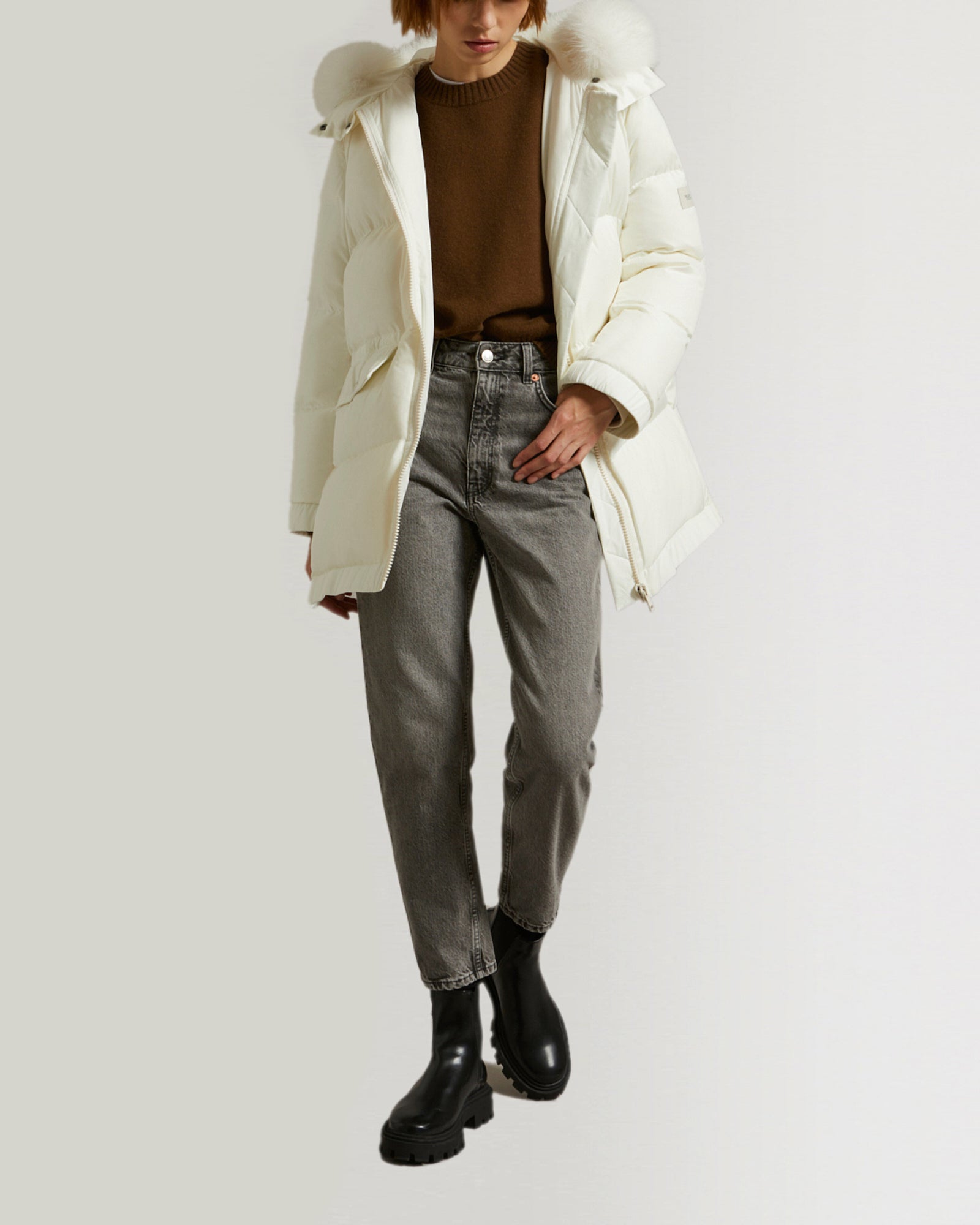 doudoune-longue-blanc-23dfv08776a08wc10 -Yves Salomon