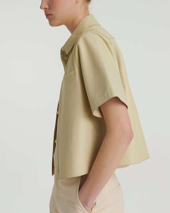 Chemise manches courtes en cuir d'agneau