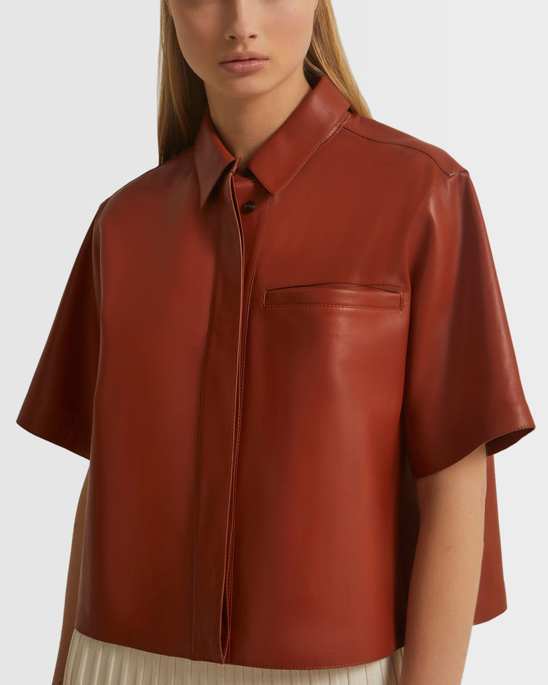 Chemise manches courtes en cuir d'agneau