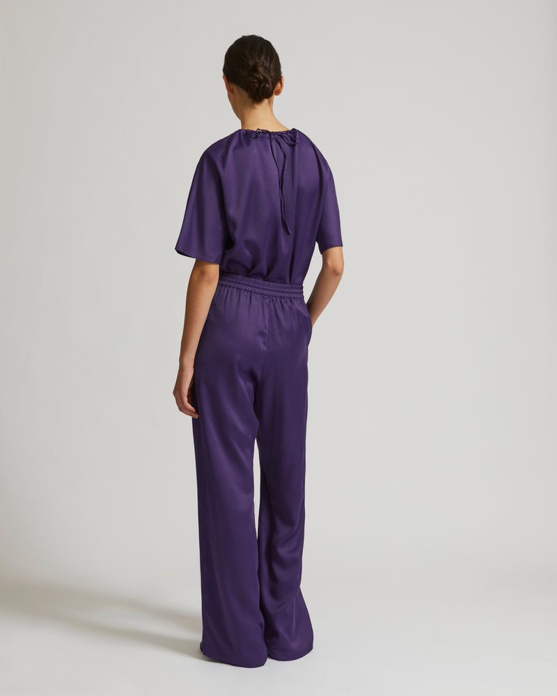 Pantalon droit en satin de soie mélangé