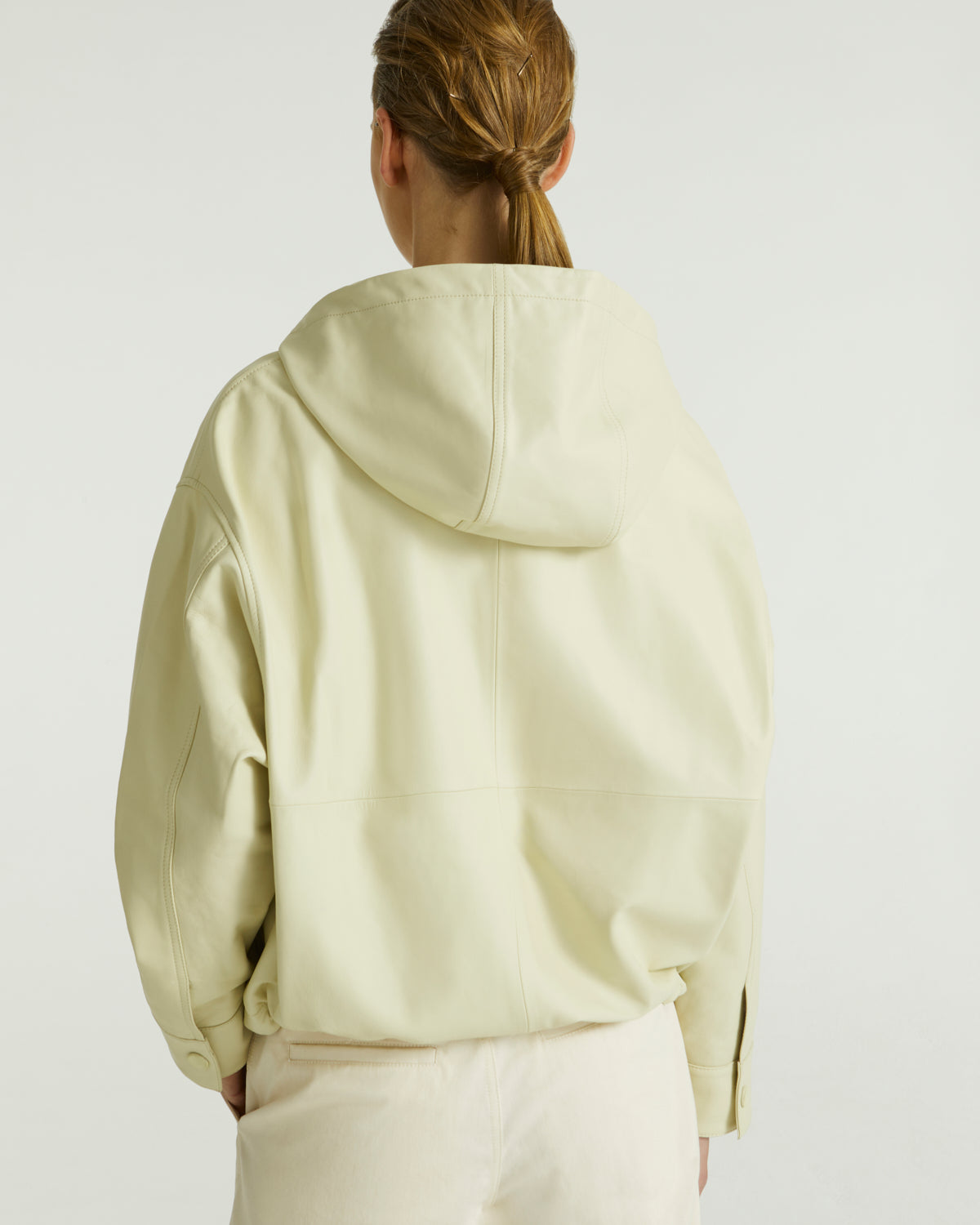 Blouson à capuche en cuir d'agneau