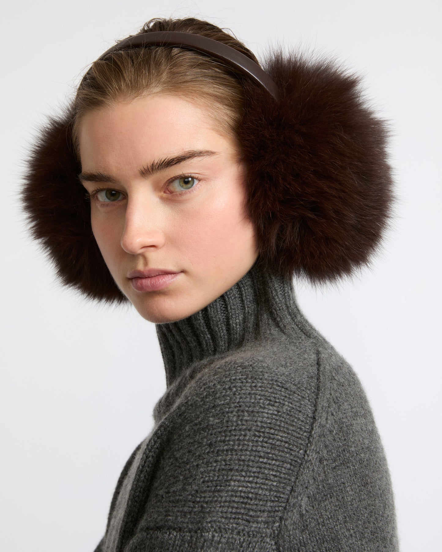 Cache-oreilles en fourrure de renard- Yves Salomon - Nouvelle collection Automne Hiver