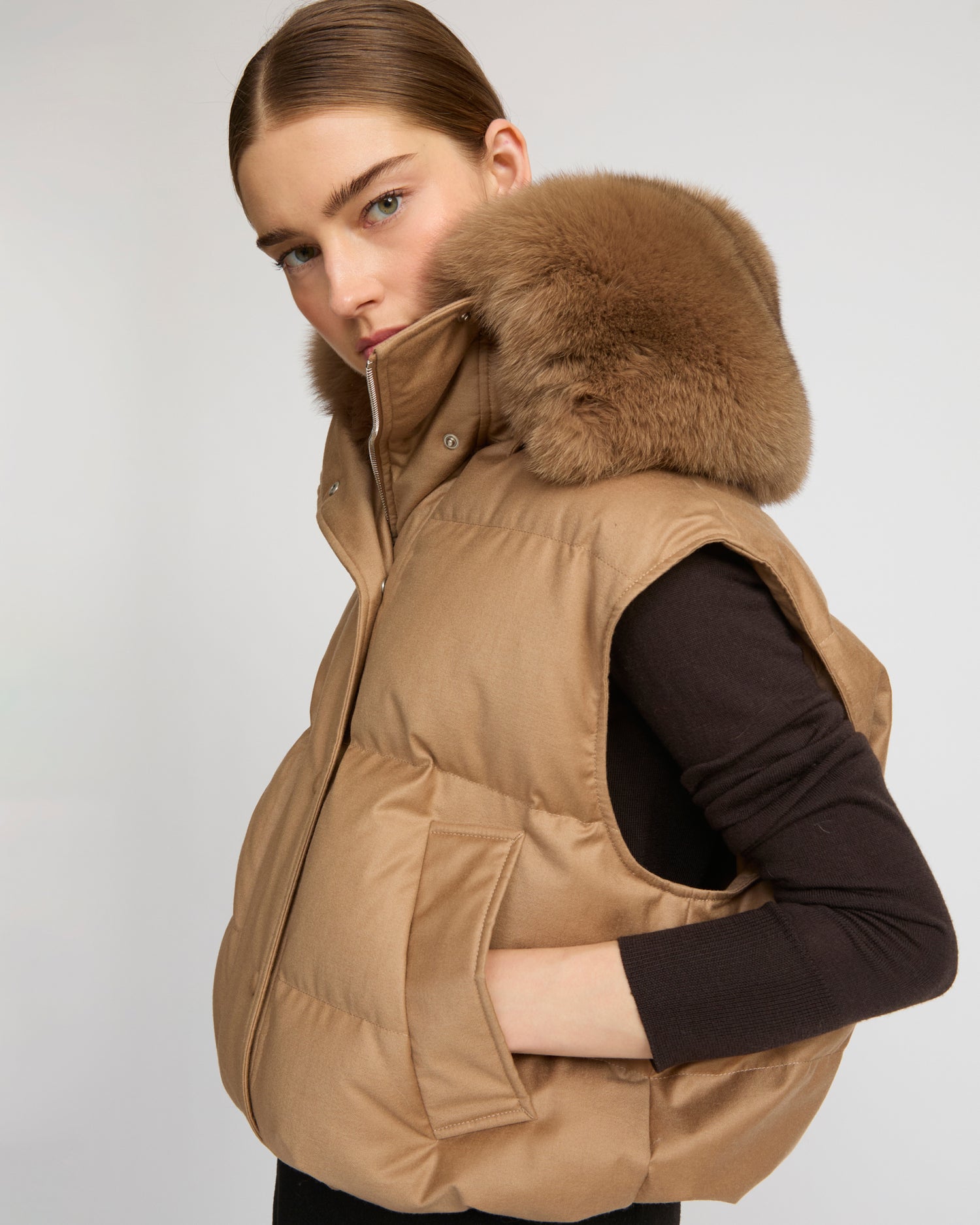 Gilet en flanelle avec col en fourrure de renard -Yves Salomon