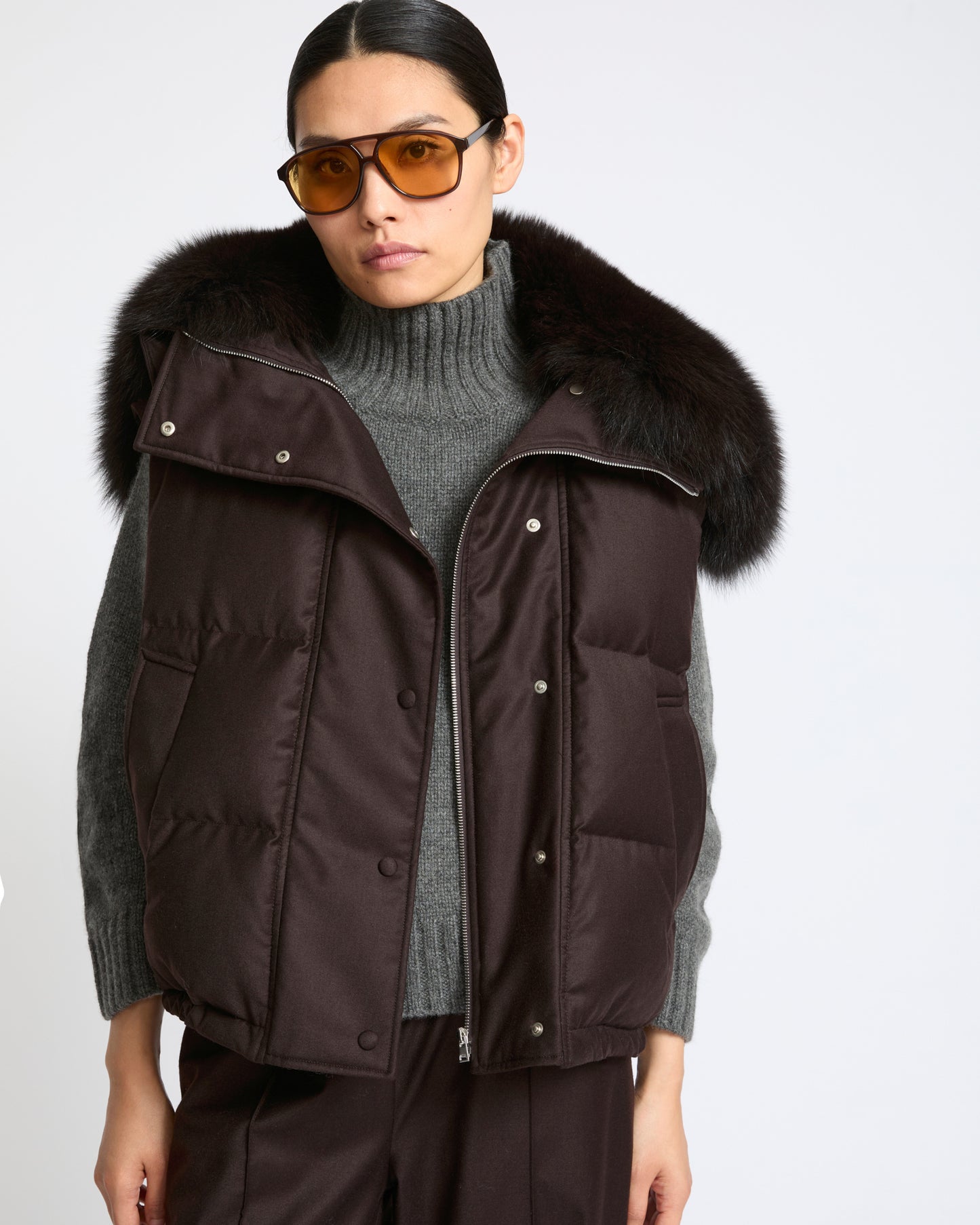 Gilet en flanelle avec col en fourrure de renard- Yves Salomon - Nouvelle collection Automne Hiver