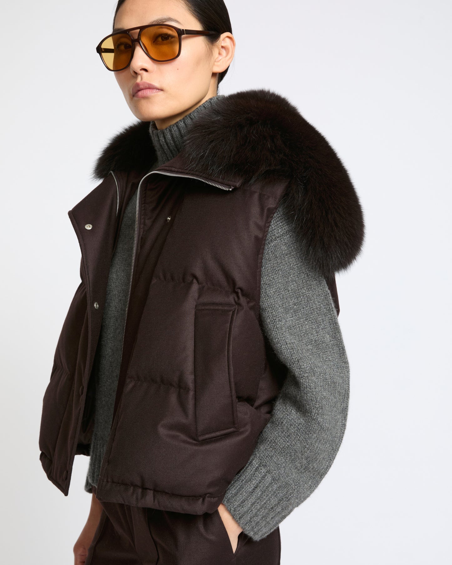 Gilet en flanelle avec col en fourrure de renard- Yves Salomon - Nouvelle collection Automne Hiver
