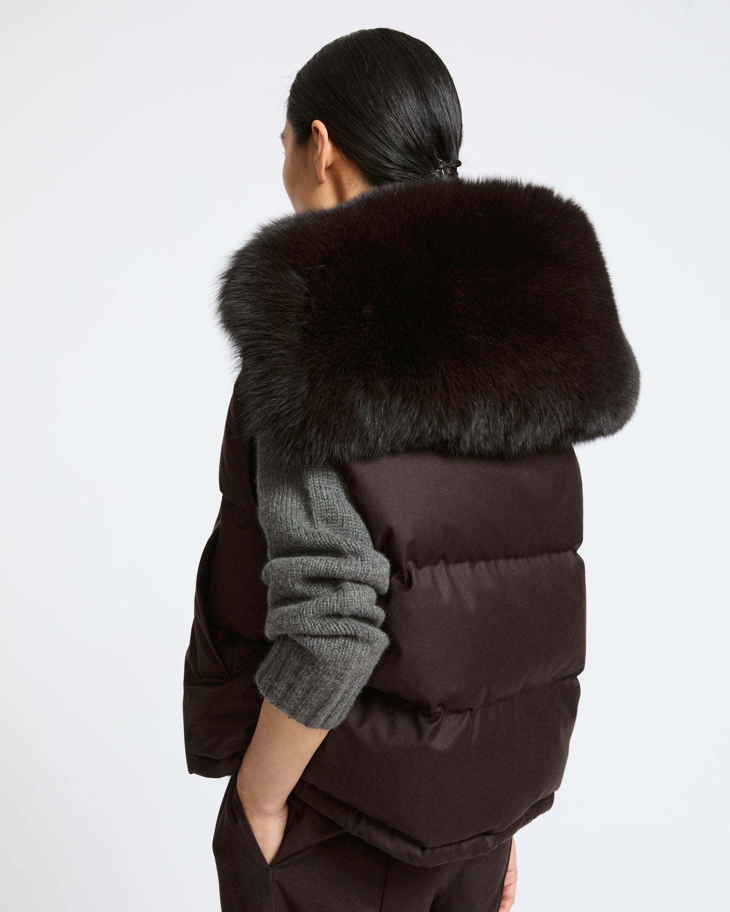 Gilet en flanelle avec col en fourrure de renard- Yves Salomon - Nouvelle collection Automne Hiver