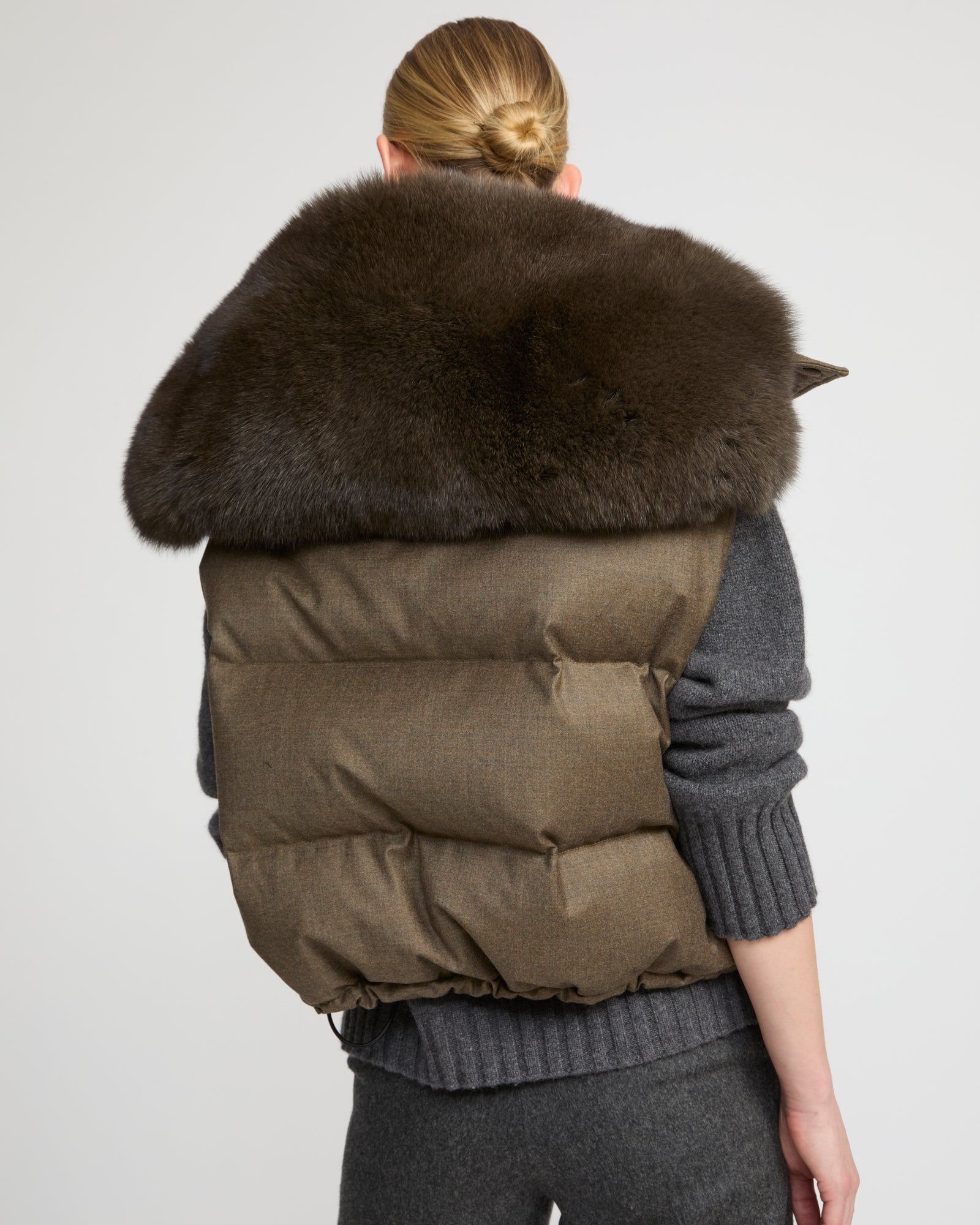 Gilet en flanelle avec col en fourrure de renard -Yves Salomon
