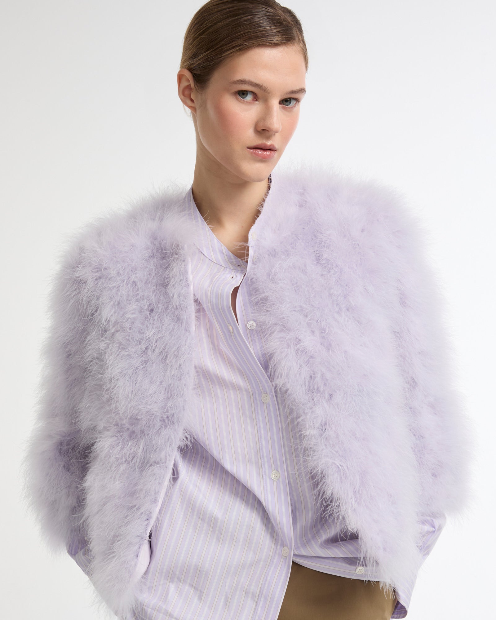 Veste courte en plumes -Yves salomon - Nouvelle collection Printemps Été