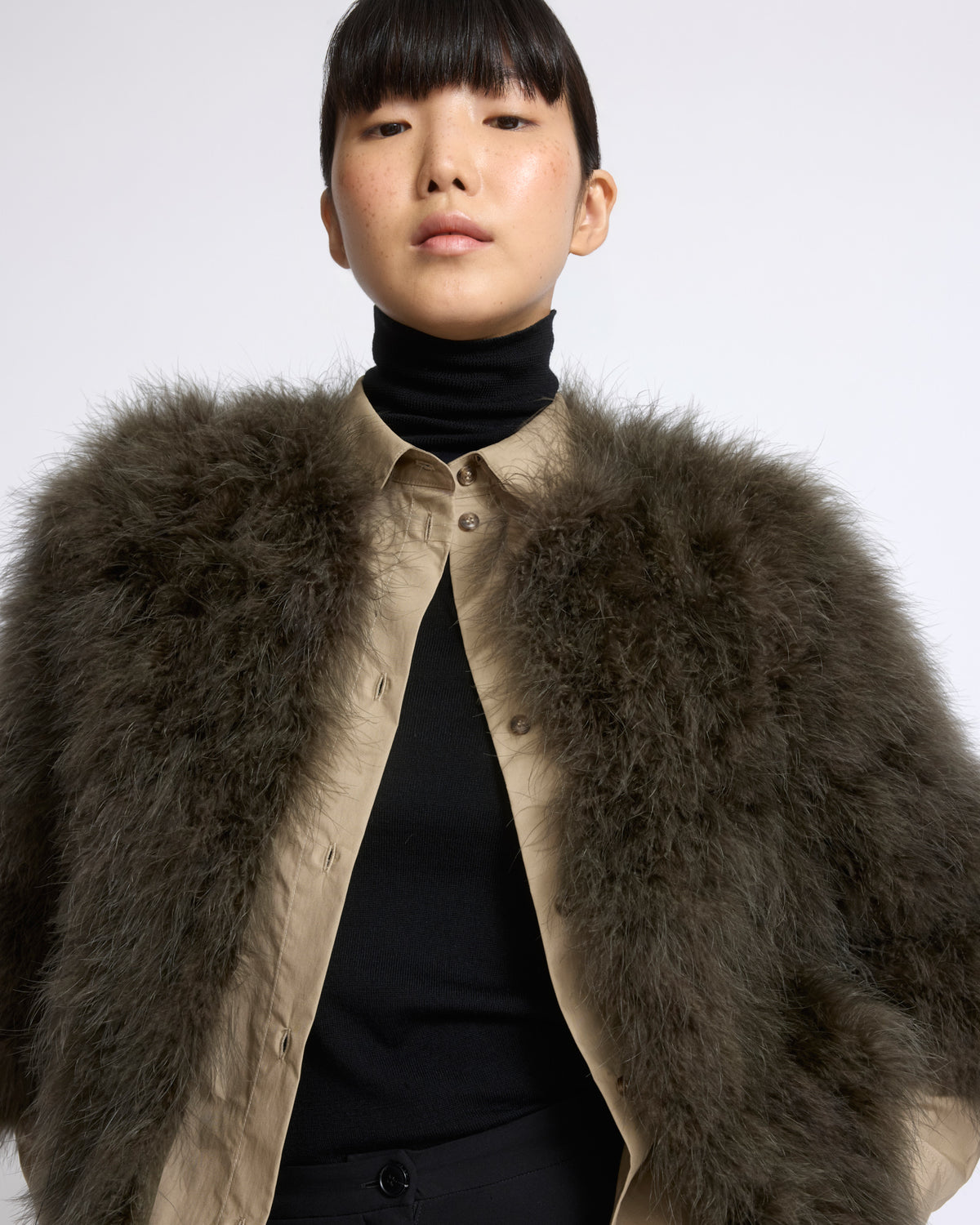 Veste courte en plumes - Yves Salomon - Nouvelle collection Automne Hiver