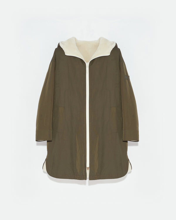 Reversible parka in water-repellent technical fabric and shearling