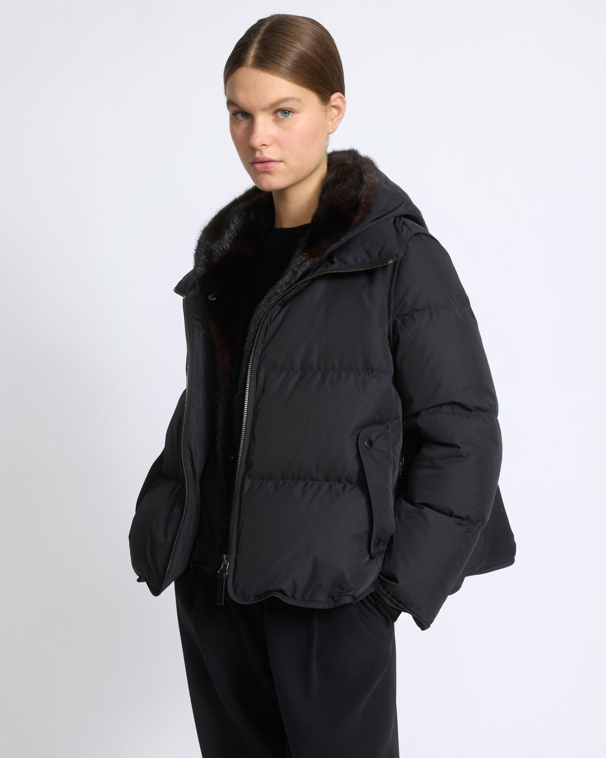 Doudoune "A" line iconique avec plastron et fourrure de vison - Yves Salomon - Nouvelle collection Automne Hiver